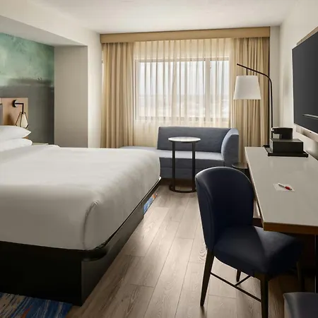 Oshkosh Marriott Waterfront Hotel & Convention Center Exterior photo