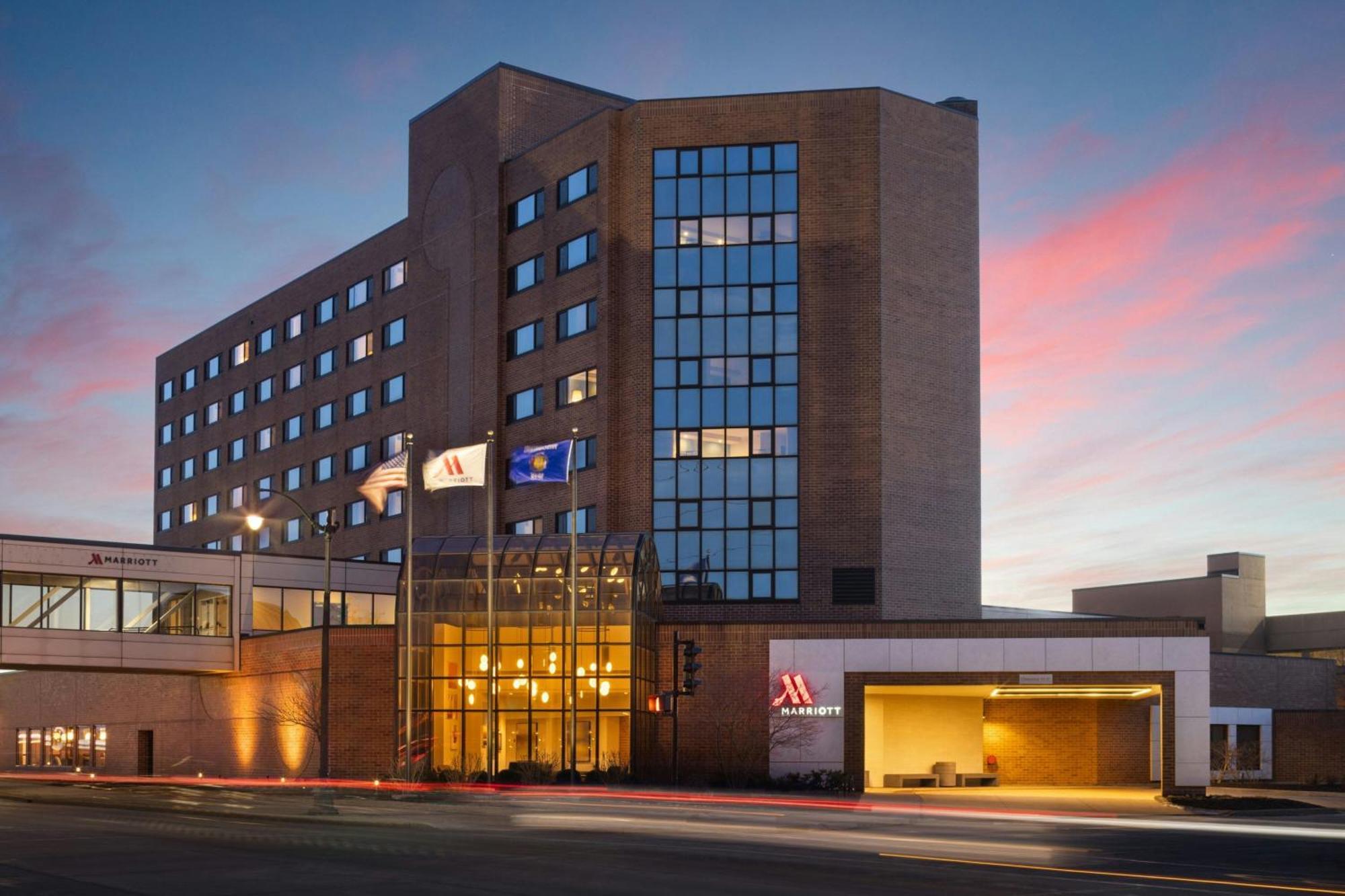 Hotel Marriott Waterfront & Convention Center