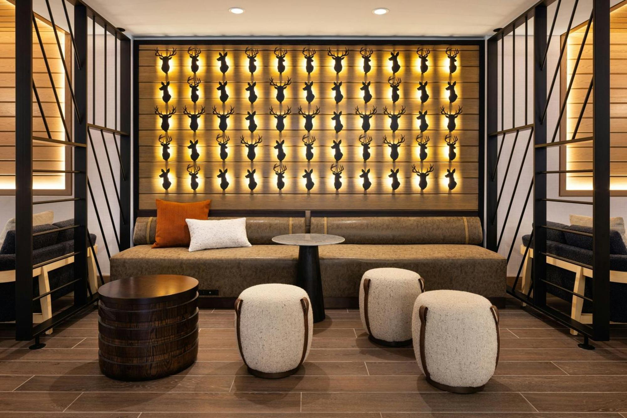 Marriott Waterfront & Convention Center Hotel